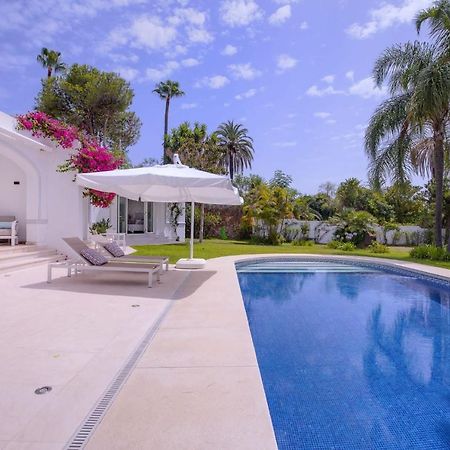 Villa El Pilar エステポナ エクステリア 写真